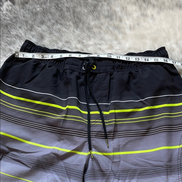 Billabong Boardshorts - Picture 7 of 10